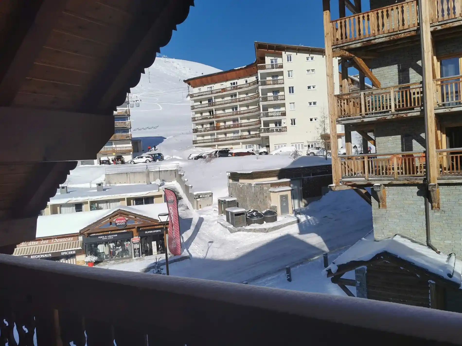 Triple room Hotel Les Bruyères, balcony, Alpe d’Huez
