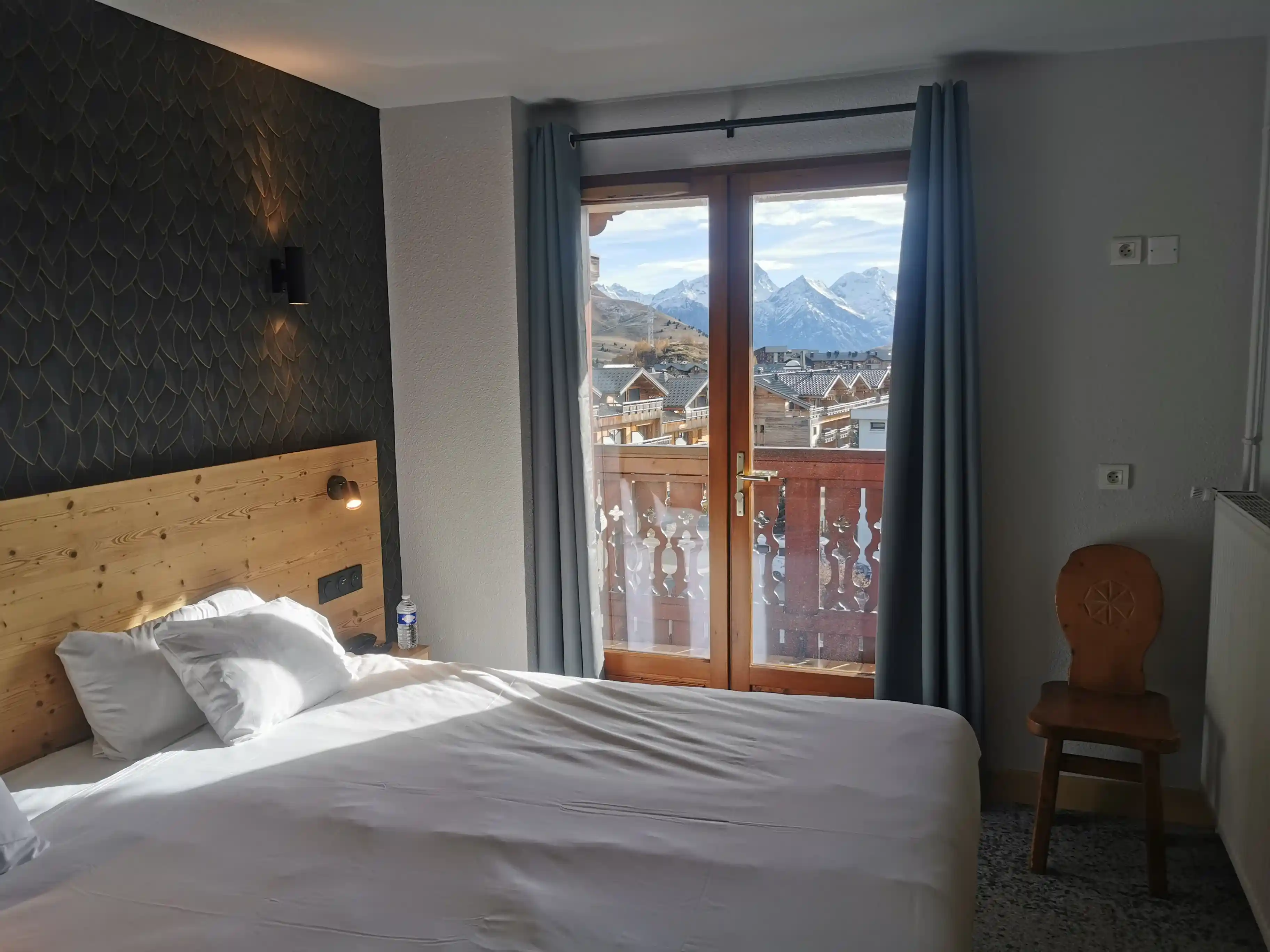 Double room with balcony and resort view, Hotel Les Bruyères, Alpe d’Huez