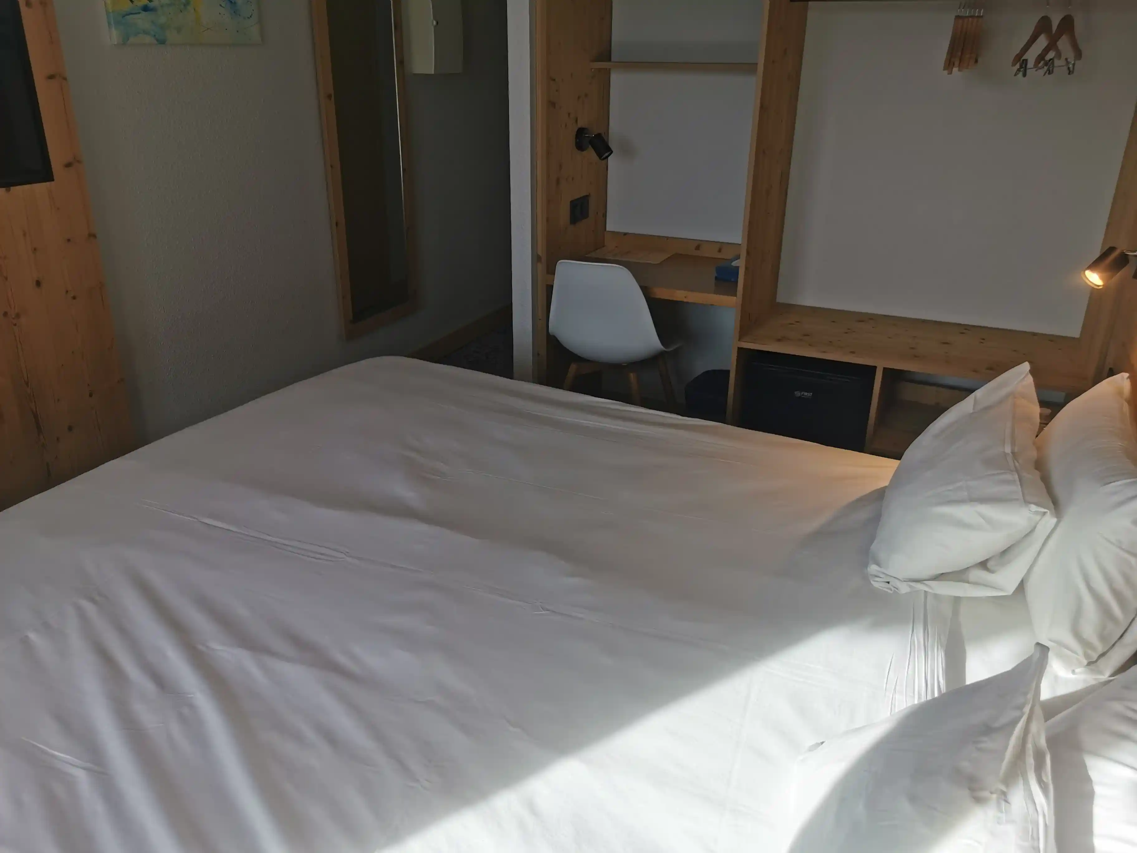 Panoramic Room Hotel Les Bruyères, interior view, Alpe d’Huez