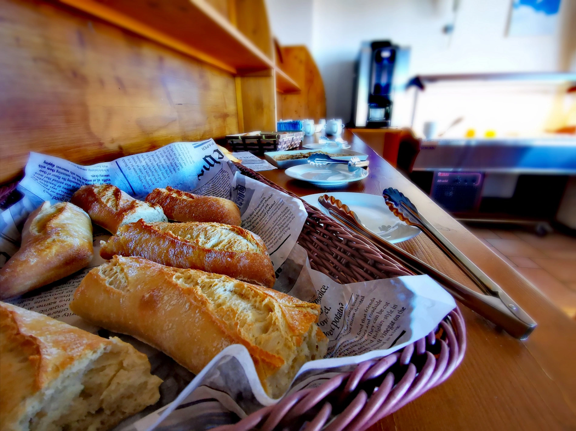 Breakfast room at Hotel Les Bruyères, view of the room and buffet